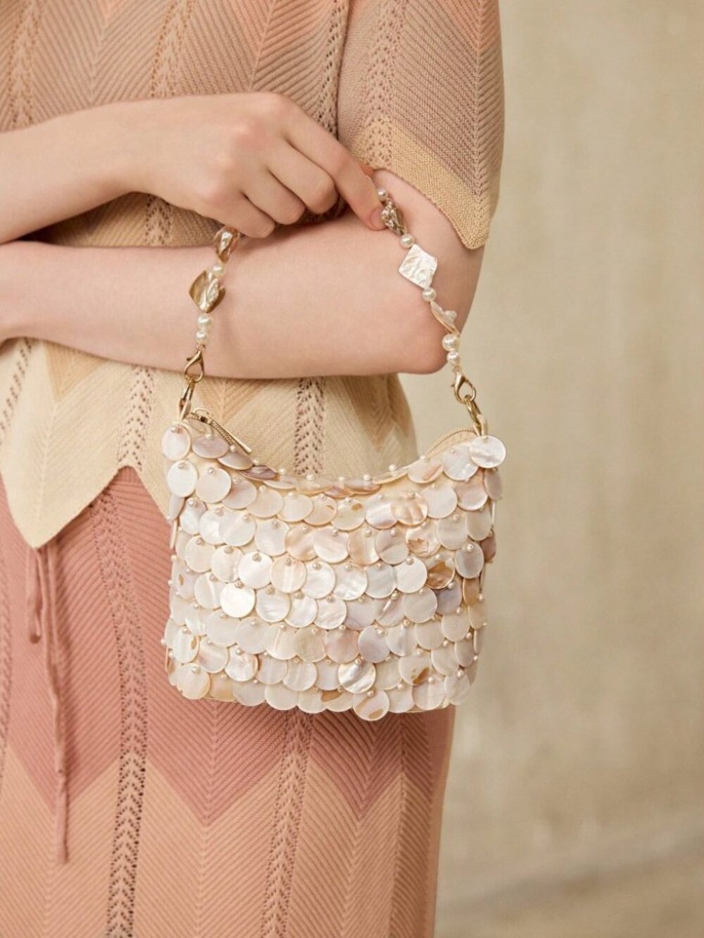 Cream Shell Sequin Beaded Shoulder Bag with Pearl Handle